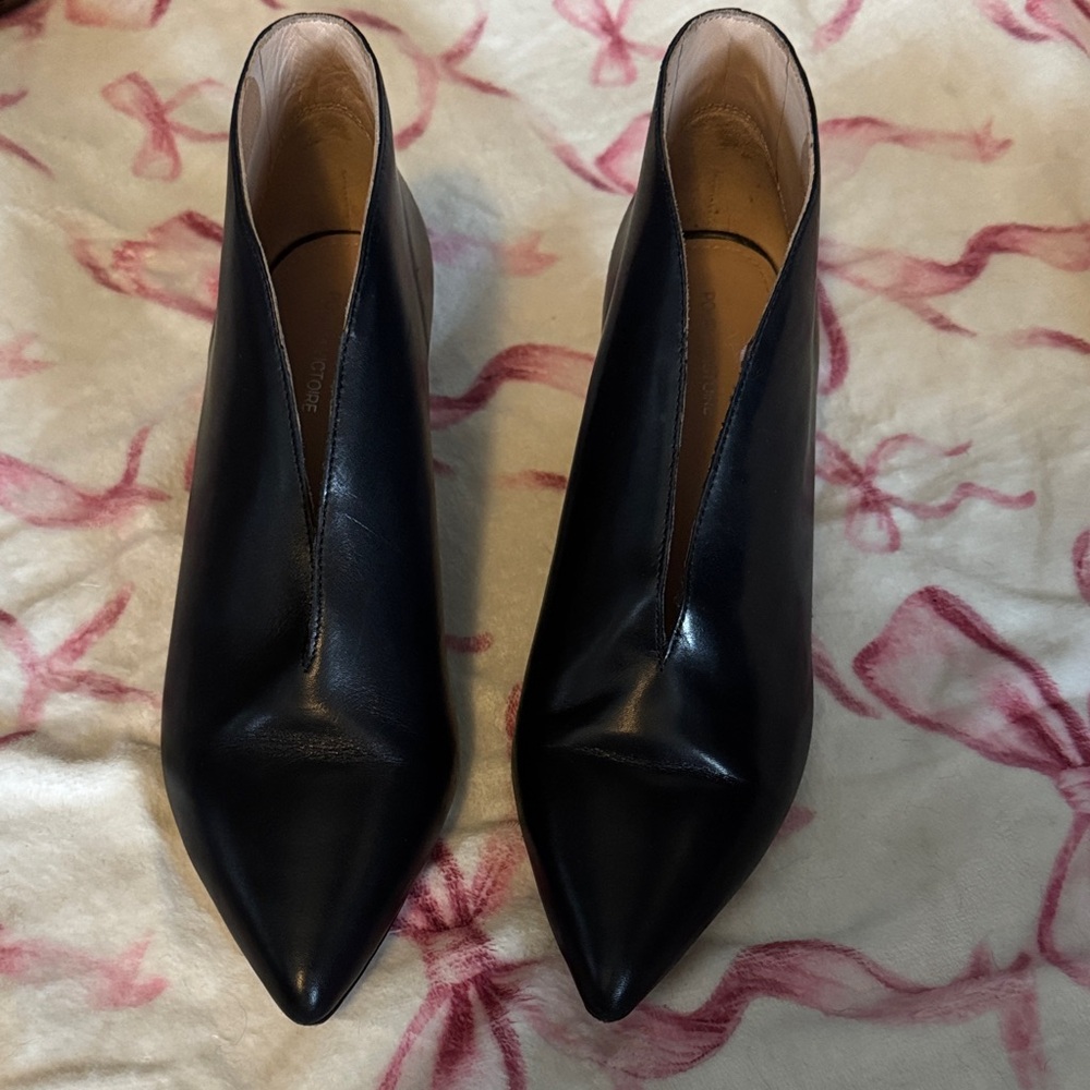 Black Pointed Leather Ankle Boots - Women